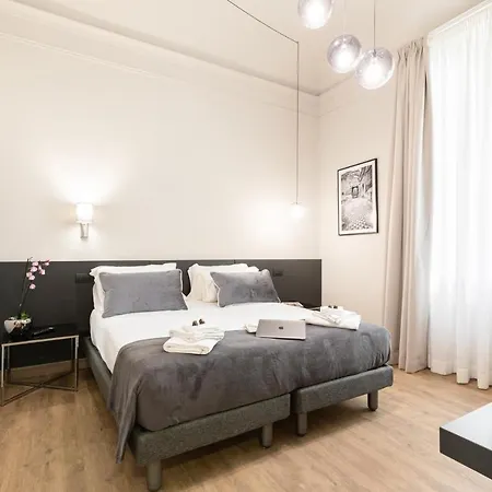 Affittacamere Foresteria Di Piazza Cavour - Luxury Suites&guest House 4*