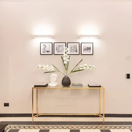 Affittacamere Foresteria Di Piazza Cavour - Luxury Suites&guest House
