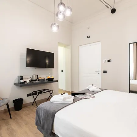 Foresteria Di Piazza Cavour - Luxury Suites&guest House Affittacamere